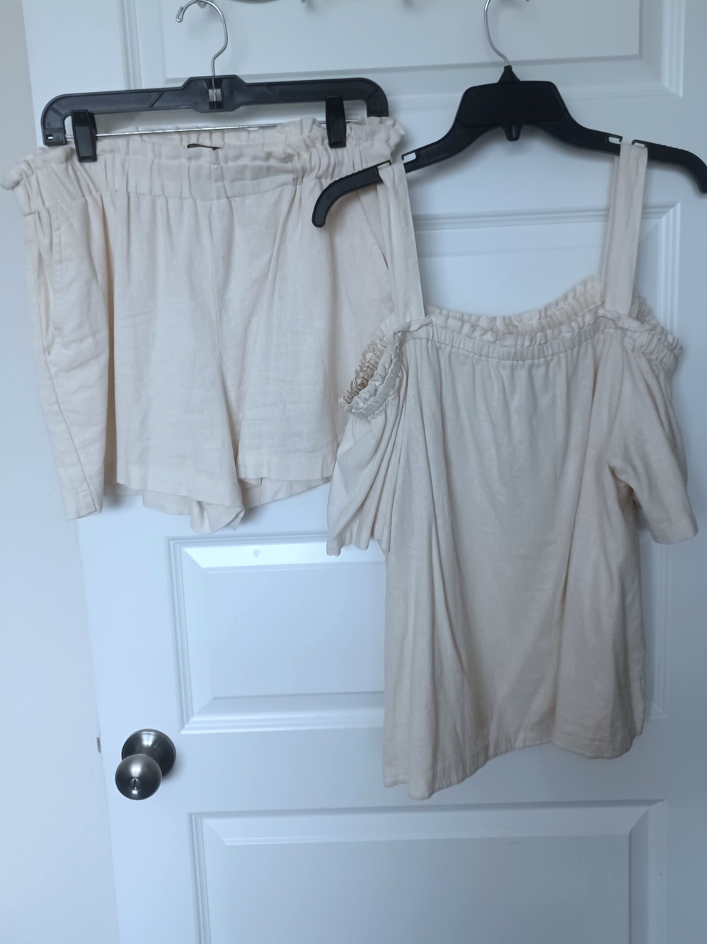 STITCH STAR Women's Cream Cold-Shoulder Top & Shorts Set